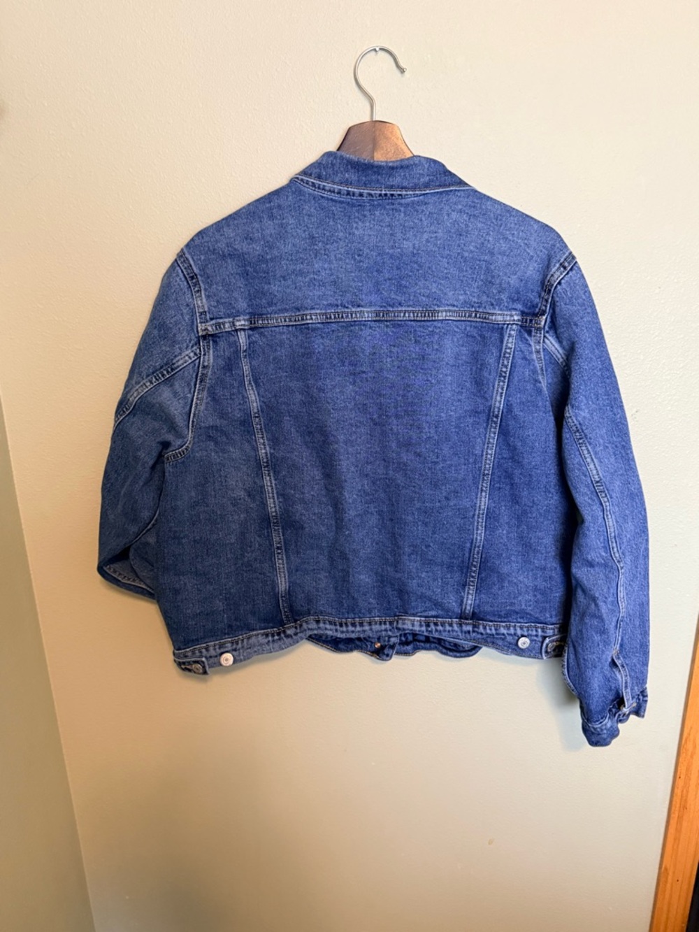 Old Navy Classic Medium Blue Denim Jacket - Picture 3 of 7
